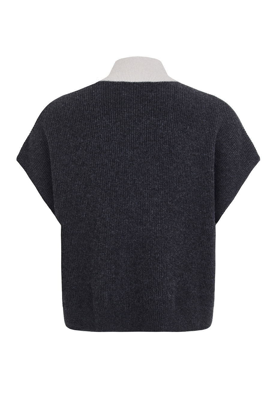 Костюм вязаный