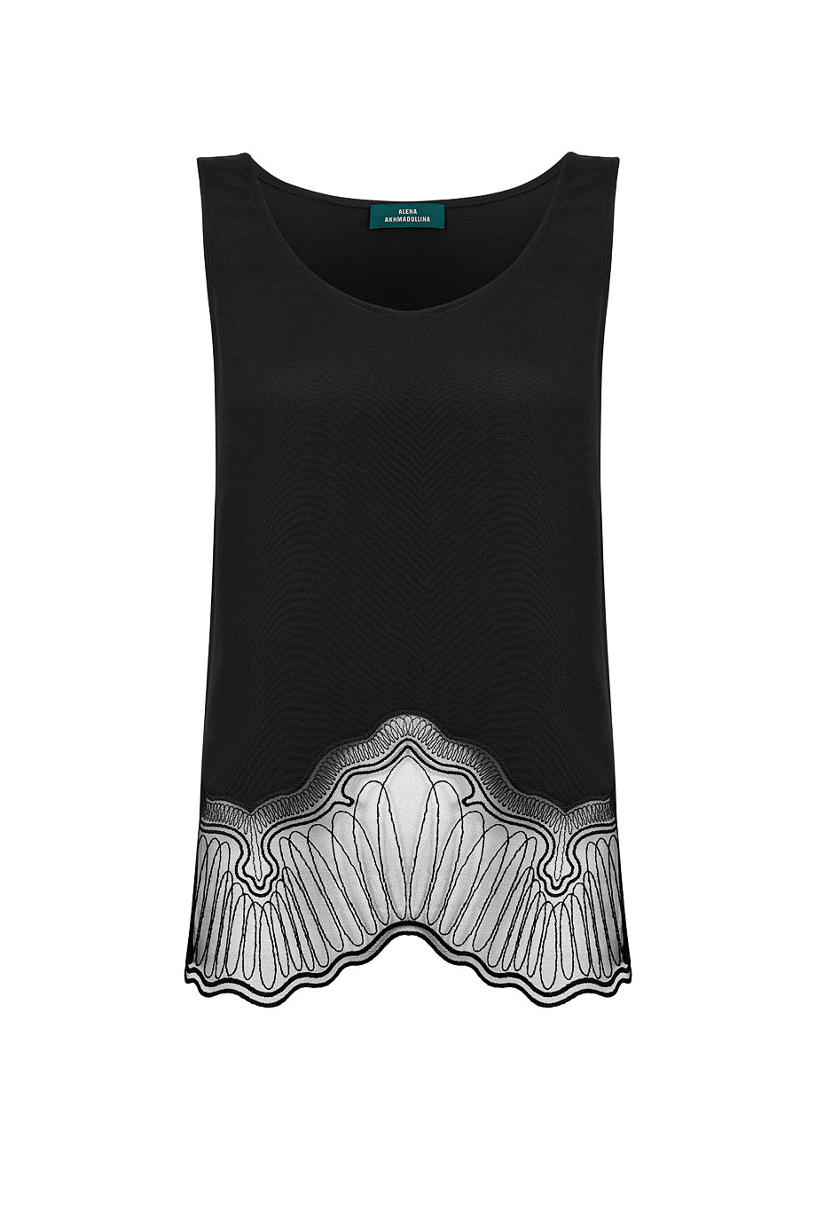 Блуза-топ на широких лямках с вышивкой